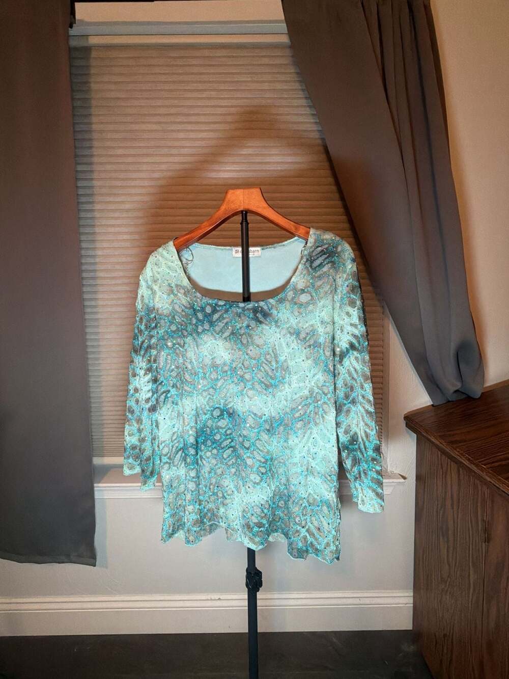 Dressbarn Woman Top 3/4 Sleeve Blue Sequin Lace